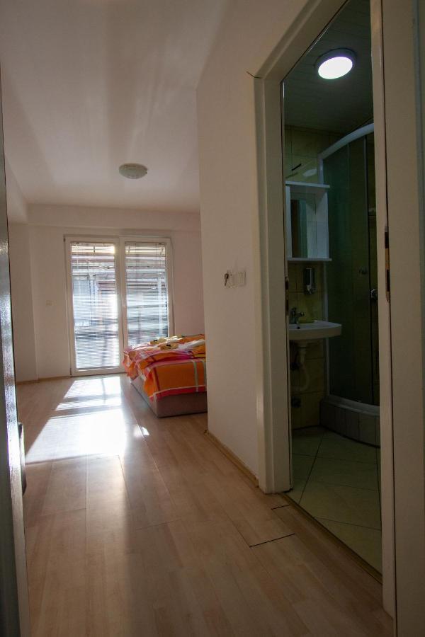Villa In Apartments Ohrid Ngoại thất bức ảnh
